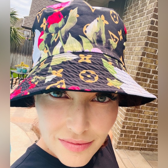 🩷🎉NWT 🎉🩷 FAUX LV BUCKET HAT - Picture 2 of 12